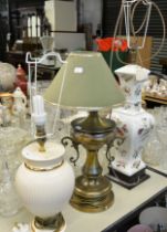 LARGE POTTERY TABLE LAMP, BIRDS AND FLORAL DECORATION, ORNATE METAL TABLE LAMP AND A WHITE POTTERY