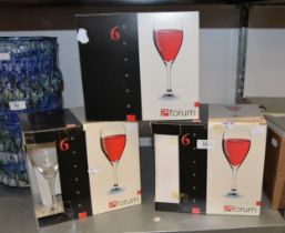 A QUANTITY OF STEM WINE GLASSES