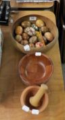 TREEN, VIZ A TURNED WOOD BOWL AND A QUANTITY OF DECORATED EGGS, PLUS A PESTLE AND MORTAR