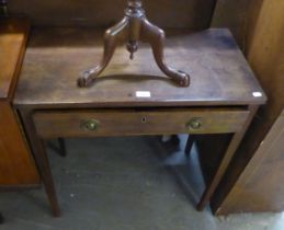 A LATE GEORGIAN MAHOGANY SIDE TABLE, HAVING ONE LONG DRAWER AND RAISED ON SQUARE TAPERING LEGS