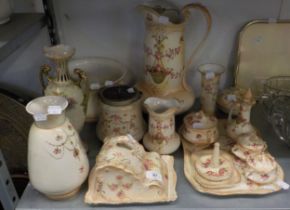 A GOOD SELECTION OF CROWN DEVON WARES TO INCLUDE; LARGE JUG, CHAMBER POT, VASES ETC...