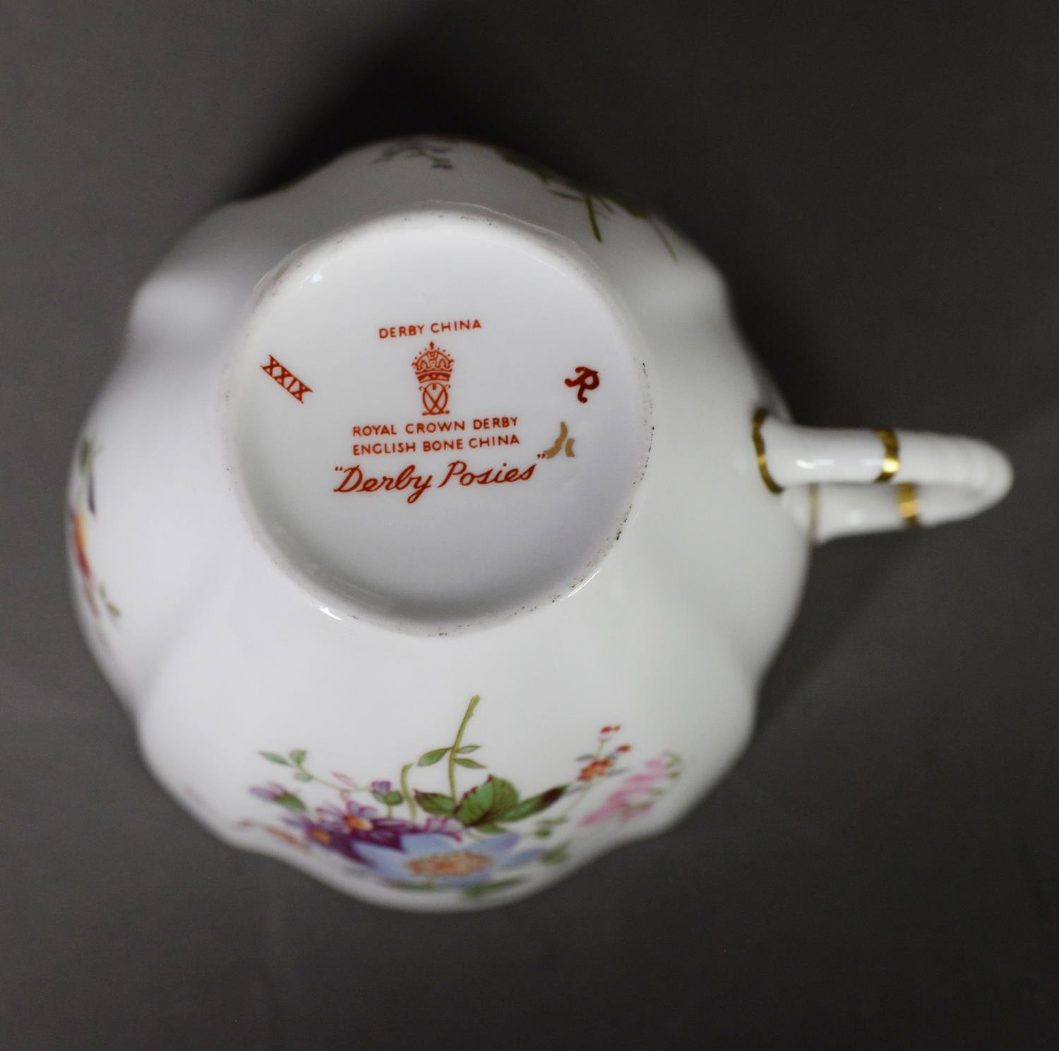 ROYAL CROWN DERBY - DERBY POSIES PATTERN ENGLISH BONE CHINA TEA-FOR-TWO SERVICE of 8 pieces, viz a - Image 3 of 3