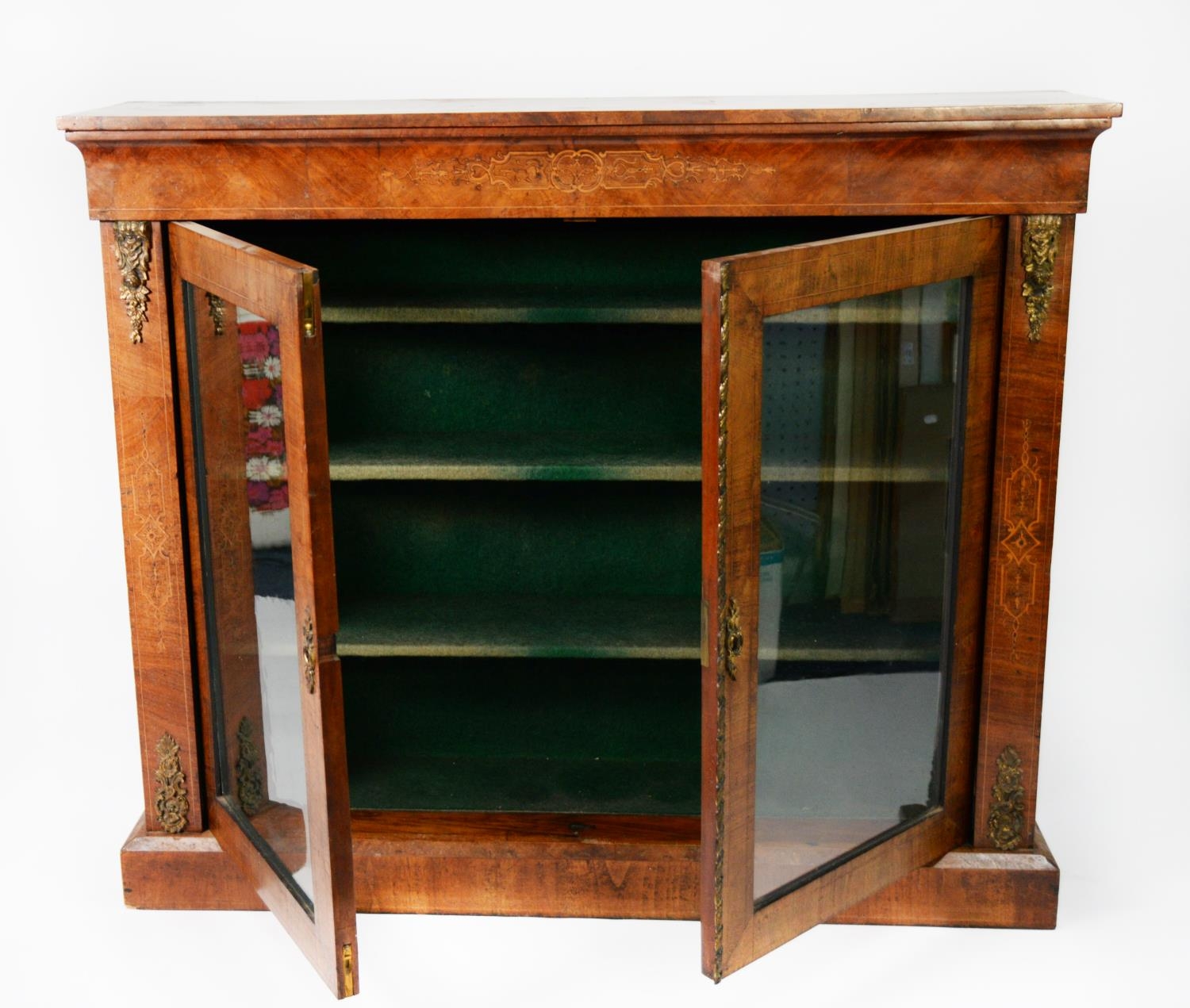 VICTORIAN INLAID AND FIGURED WALNUT DISPLAY CABINET WITH GILT METAL MOUNTS, the oblong top set above - Image 3 of 3