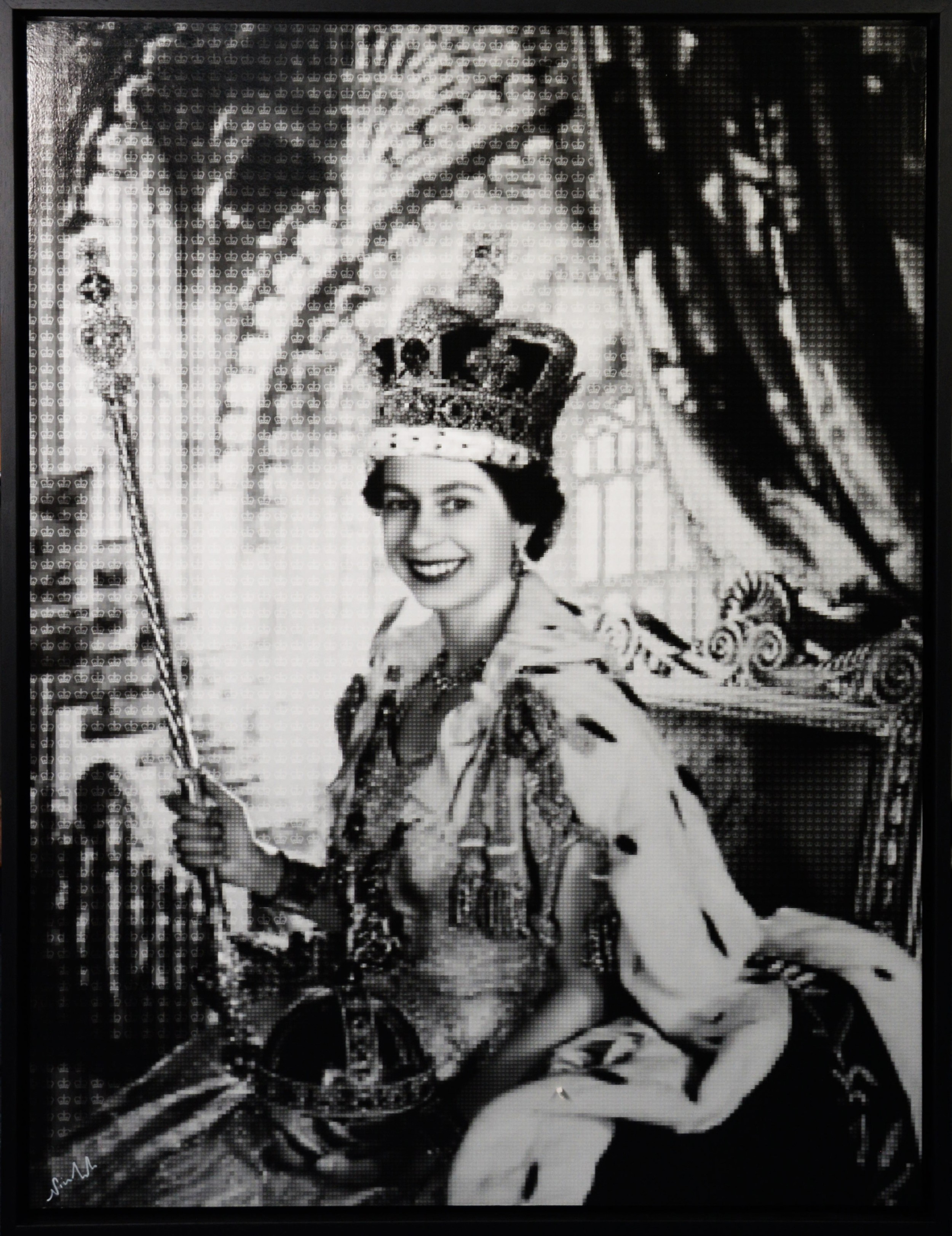 NICK HOLDSWORTH (MODERN) BLACK AND WHITE MIXED DIGITAL MEDIA PRINT ‘Queen Elizabeth II’ Signed, - Image 2 of 2