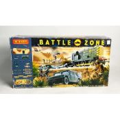 HORNBY: Battle Zone electric train set complete with soldiers, tanks and bunker