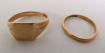 9CT GOLD SIGNET RING, Birmingham 1990, ring size J, 2.1g; and 22CT GOLD BAND RING, Birmingham