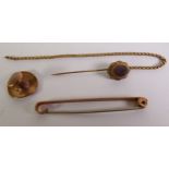 9CT GOLD DRESS STUD (a/f); A TIE BAR, marked ‘9CT’; and AN AMETHYSY STICKPIN, 4.8g gross (3)
