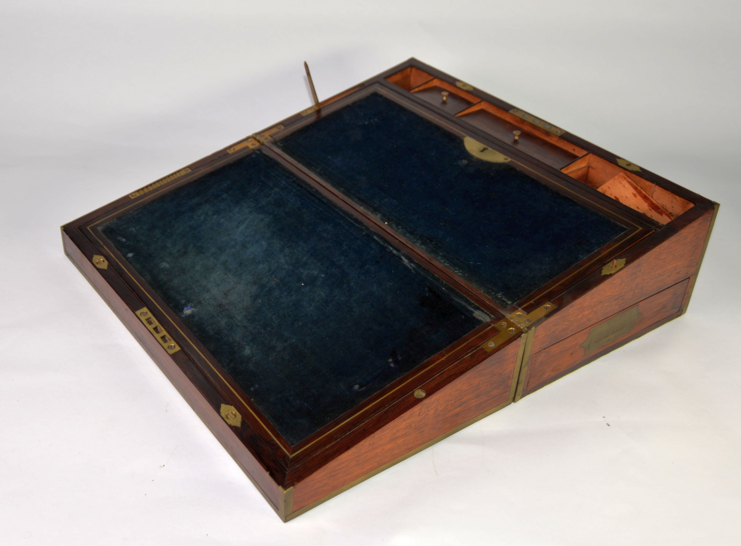 GOOD QUALITY EARLY NINETEENTH CENTURY BRASS INLAID ROSEWOOD LARGE PORTABLE WRITING SLOPE, of typical - Image 2 of 2