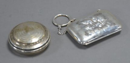 TWO PIECES OF EARLY TWENTIETH CENTURY SILVER, comprising: SMALL PURSE, with chain suspension and