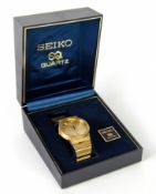 SEIKO QUARTZ GENTS GOLD PLATED WRISTWATCH, gold coloured circular dial with batons, centre seconds