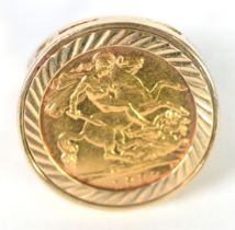 9ct GOLD RING, set with a loose mounted George V 1912 GOLD HALF SOVEREIGN, with trellis pierced