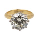 A diamond single stone ring