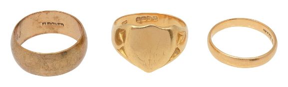 A 18ct signet ring