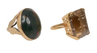 A bloodstone 9ct ring and a smokey quartz dress ring