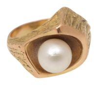 A mid 20th century cultured pearl abstract ring