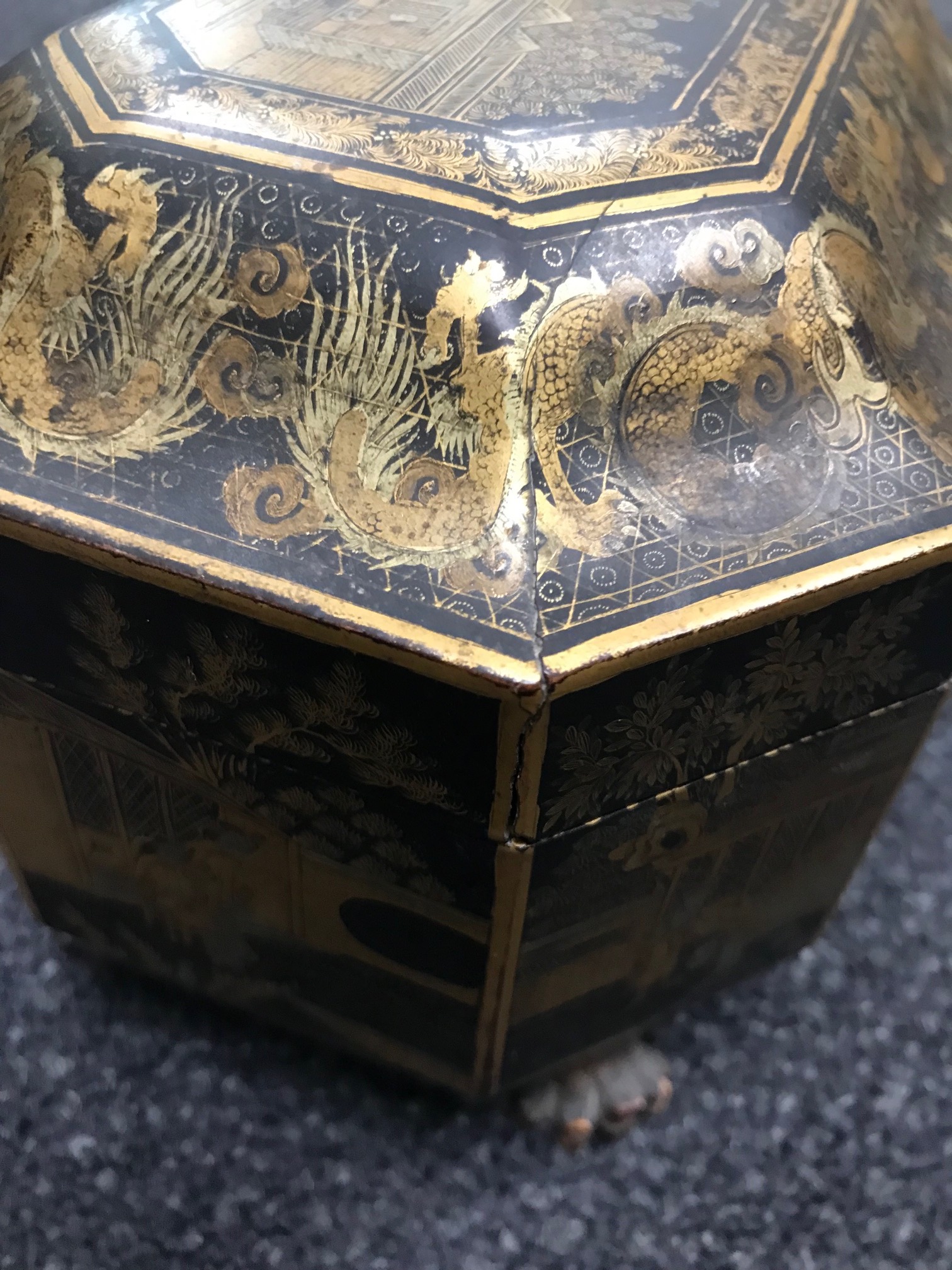 A Chinese Export ware tea caddy - Bild 3 aus 8