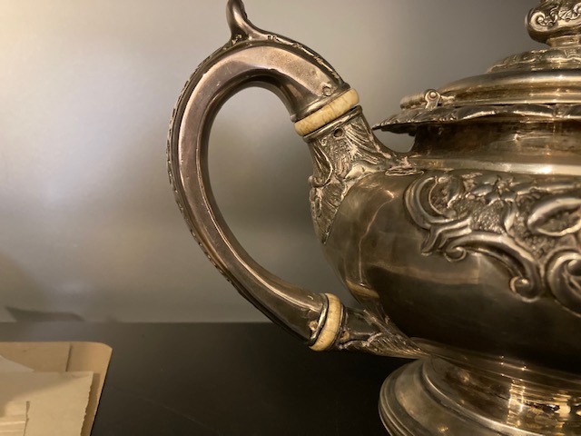 A Scottish George IV silver three piece pedestal tea service - Image 3 of 4
