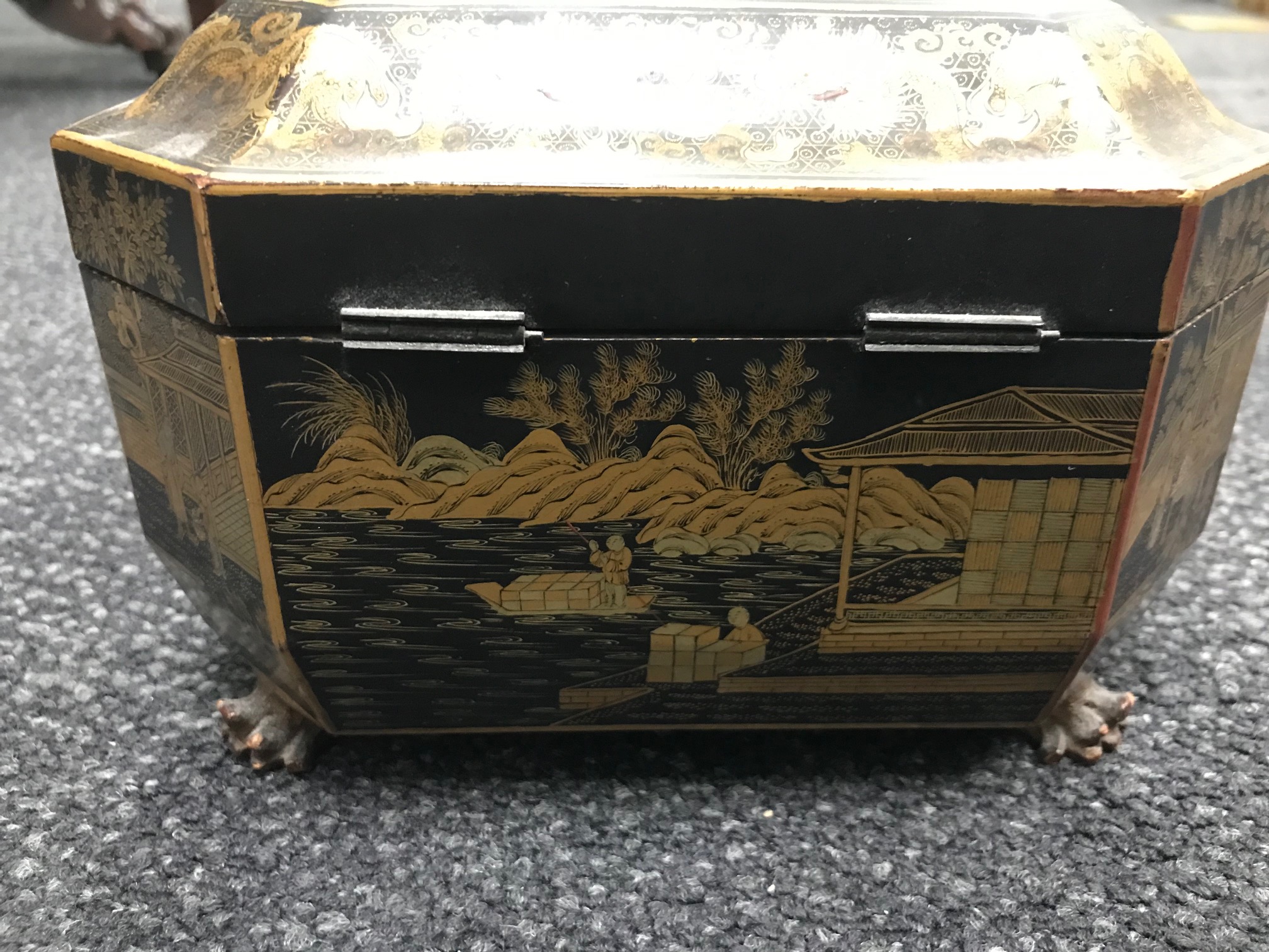 A Chinese Export ware tea caddy - Bild 6 aus 8