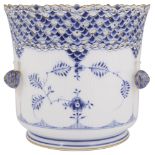 A Royal Copenhagen porcelain 'Musselmalet' blue lace bottle cooler No 1/1048 c.1900