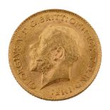 A George V gold half sovereign, 1914