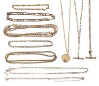 A collection of assorted jewellery