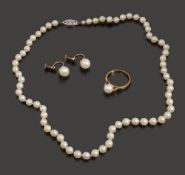Three cultured pearl items