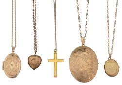 A collection of jewellery