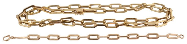A continental chain with matching bracelet