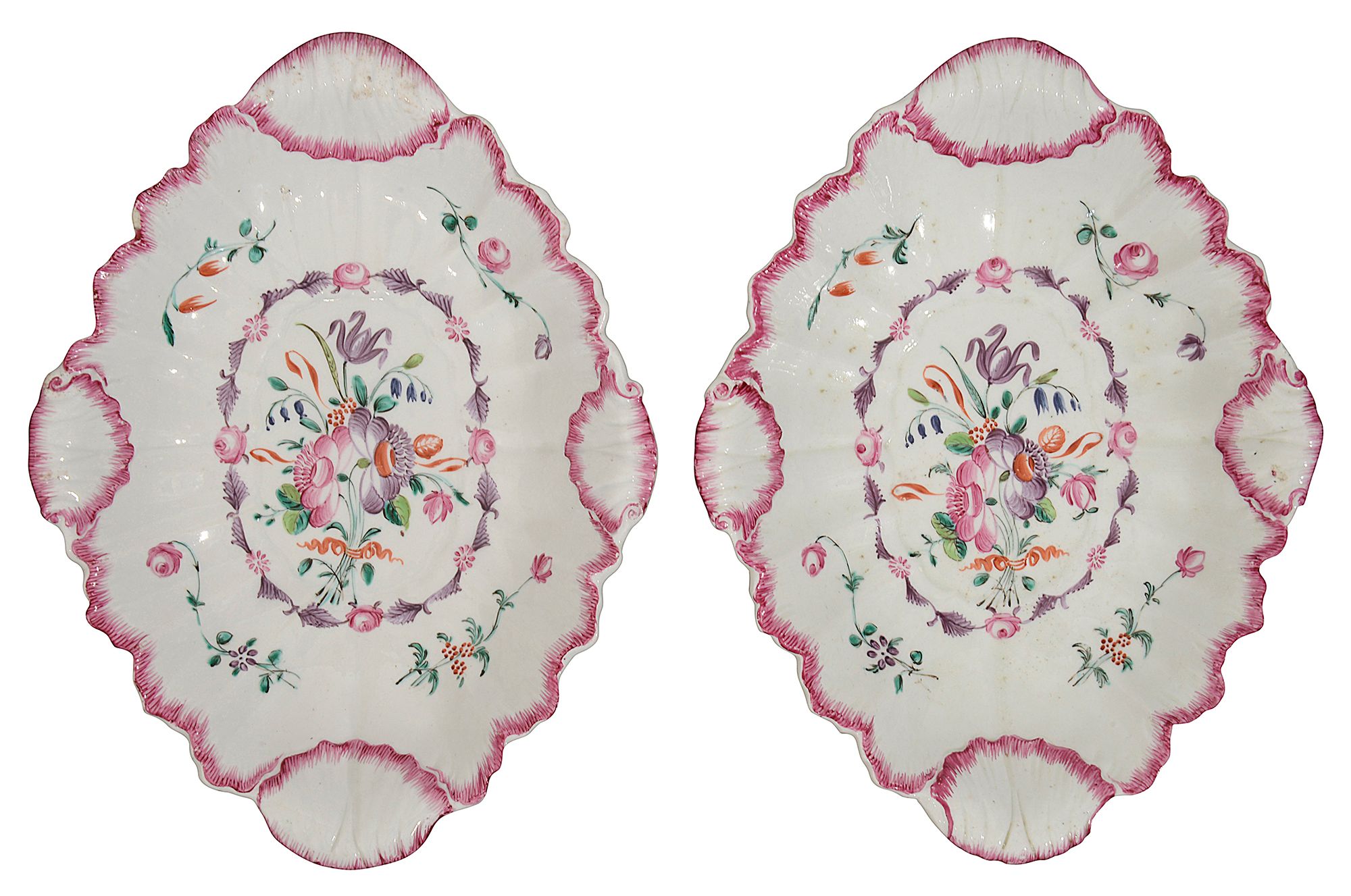 A pair of porcelain famille rose lozenge shaped dessert dishes - Image 2 of 4