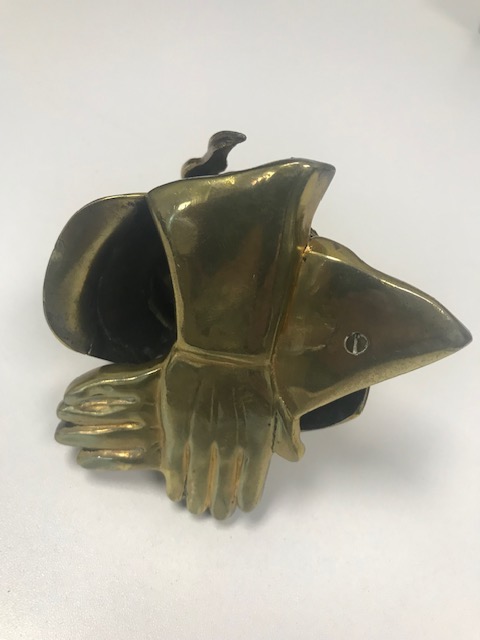 A late Victorian novelty brass inkwell - Image 3 of 5