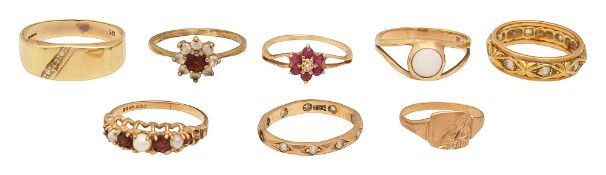 An assortment of 9ct gold rings