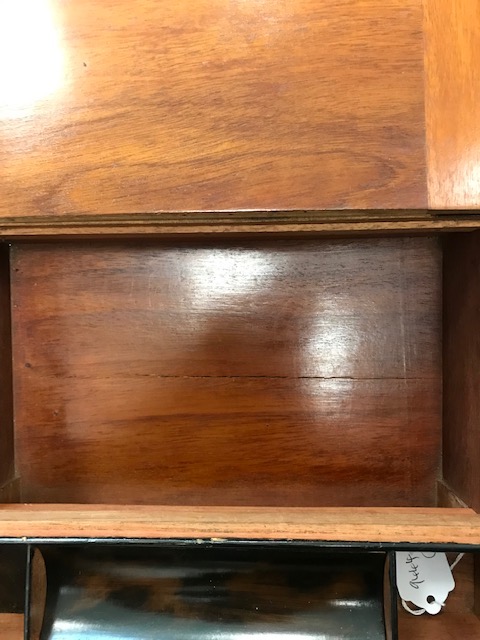 A Victorian walnut sewing box - Image 5 of 6