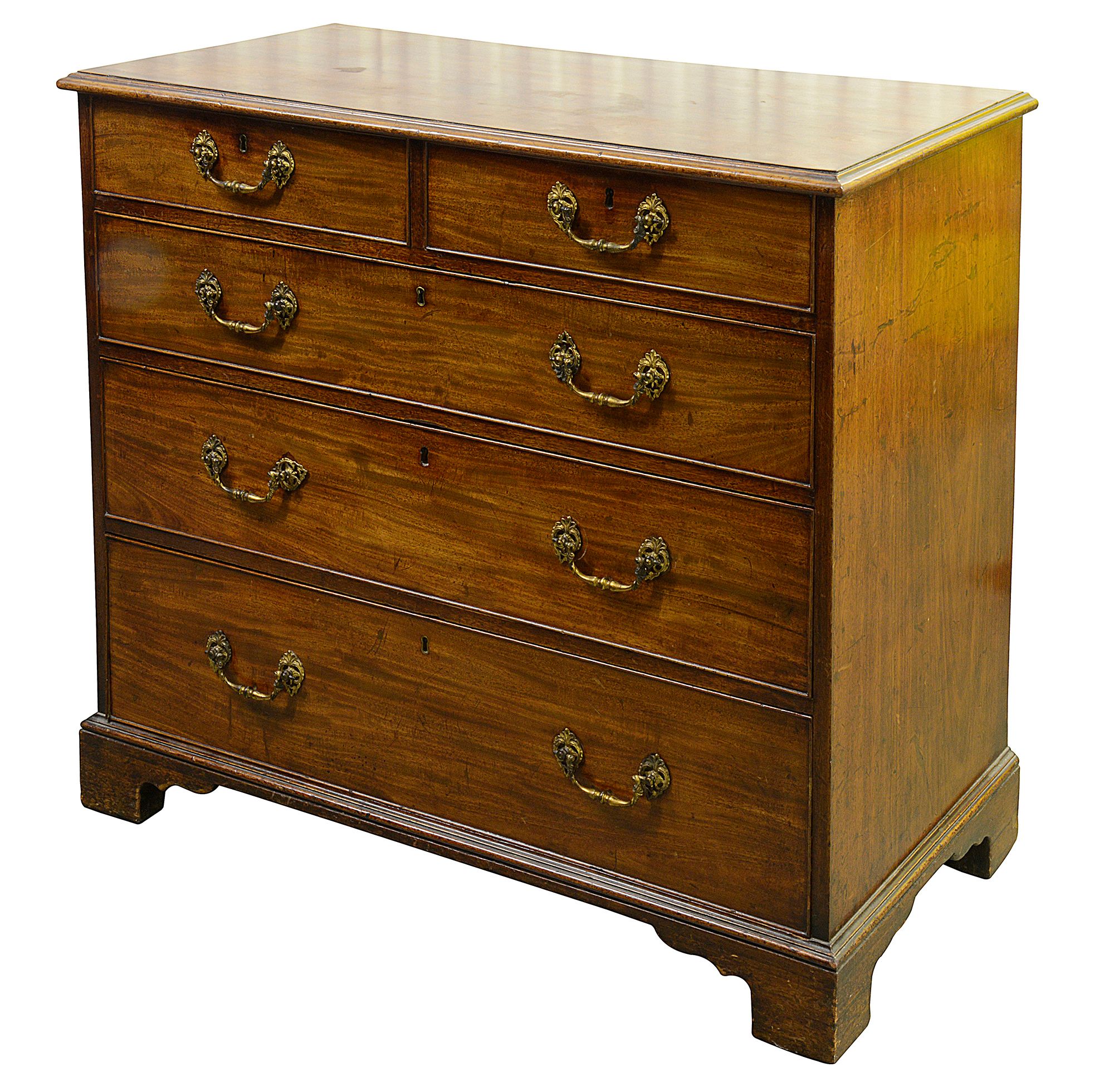 A George III mahogany chest of drawers - Image 2 of 3