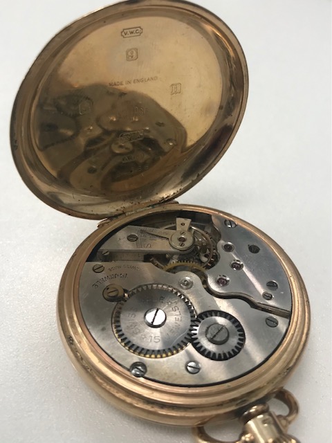 A George V 9ct keyless gold half hunter pocket watch - Image 2 of 3