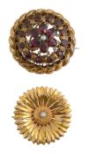 A Victorian garnet and yellow gold brooch