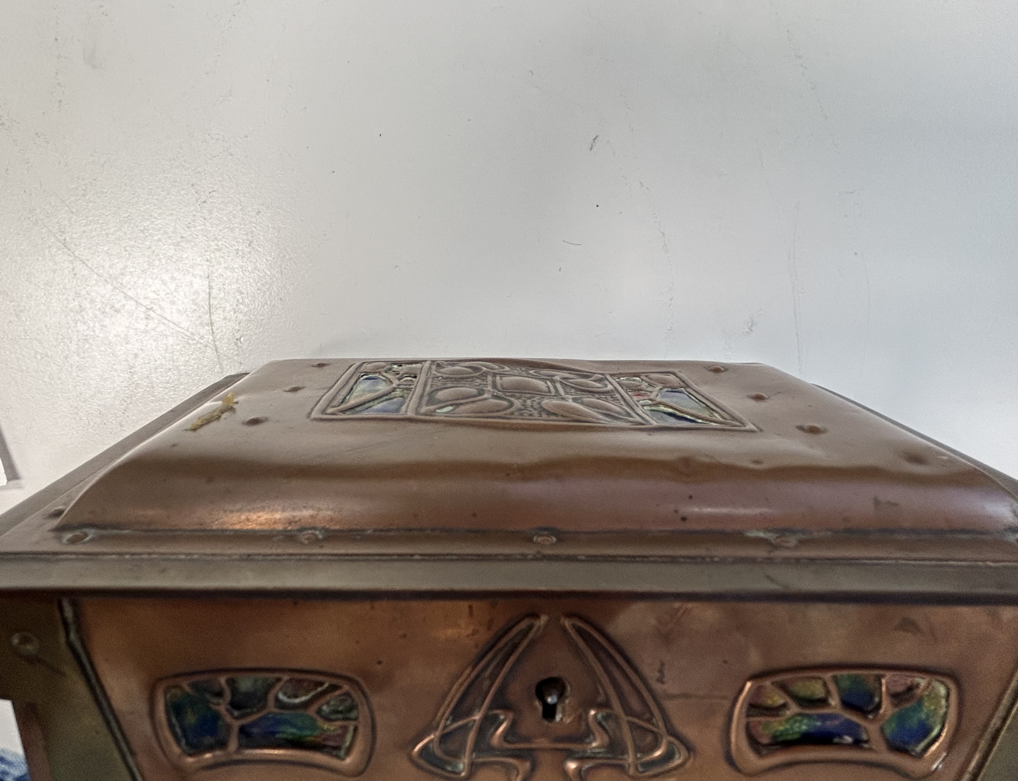 An Austrian Jugendstil Secessionist brass, copper and enamel jewellery casket - Image 3 of 5