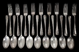 Nine George V silver Hanoverian Rattail pattern dessert spoons and forks