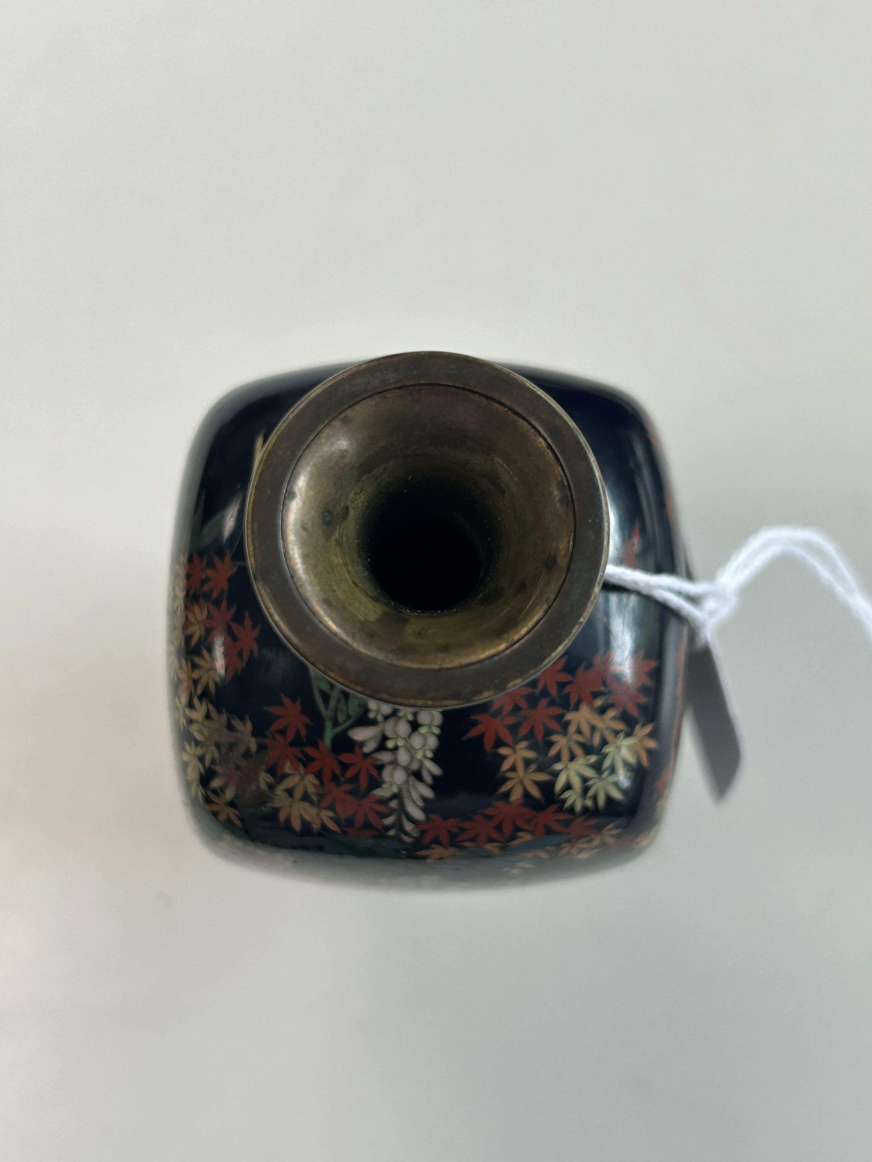 A Japanese Meiji Period cloisonnŽ enamel vase in the manner of Hayashi Kodenji (1831-1915) - Image 7 of 8