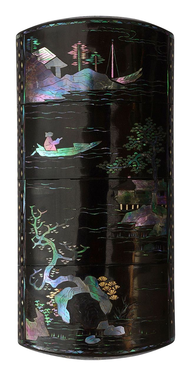 A Japanese Somada School black lacquer and shell inlaid three case inro - Image 2 of 2
