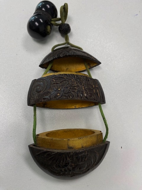 A 19th century Japanese coconut shell two case inro - Image 5 of 6