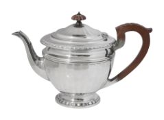 A George V silver tea pot