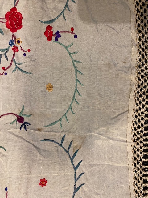 Two Chinese embroidered silk shawls - Image 3 of 6
