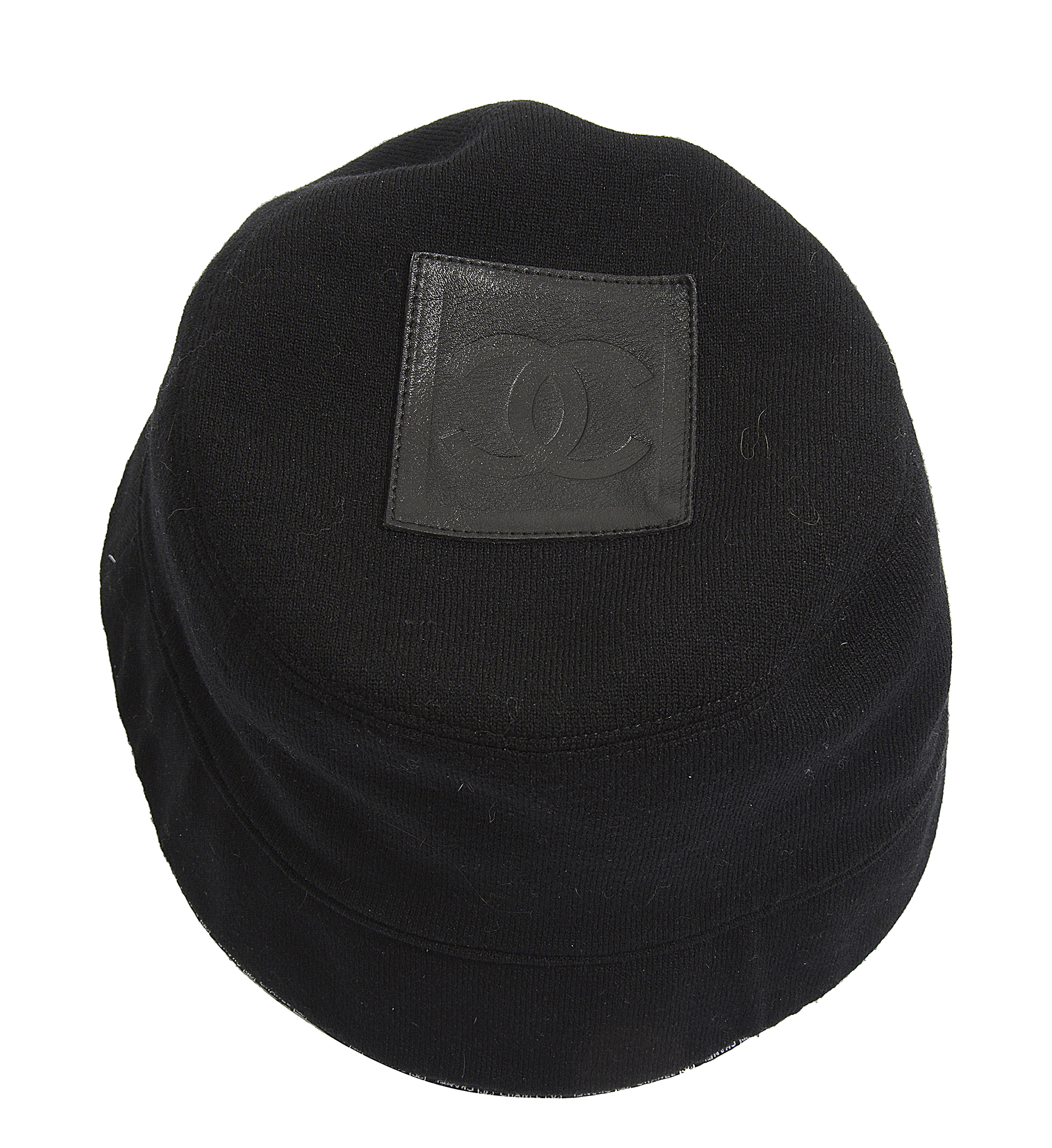 A Chanel black leather reversible CC logo hat - Image 2 of 3