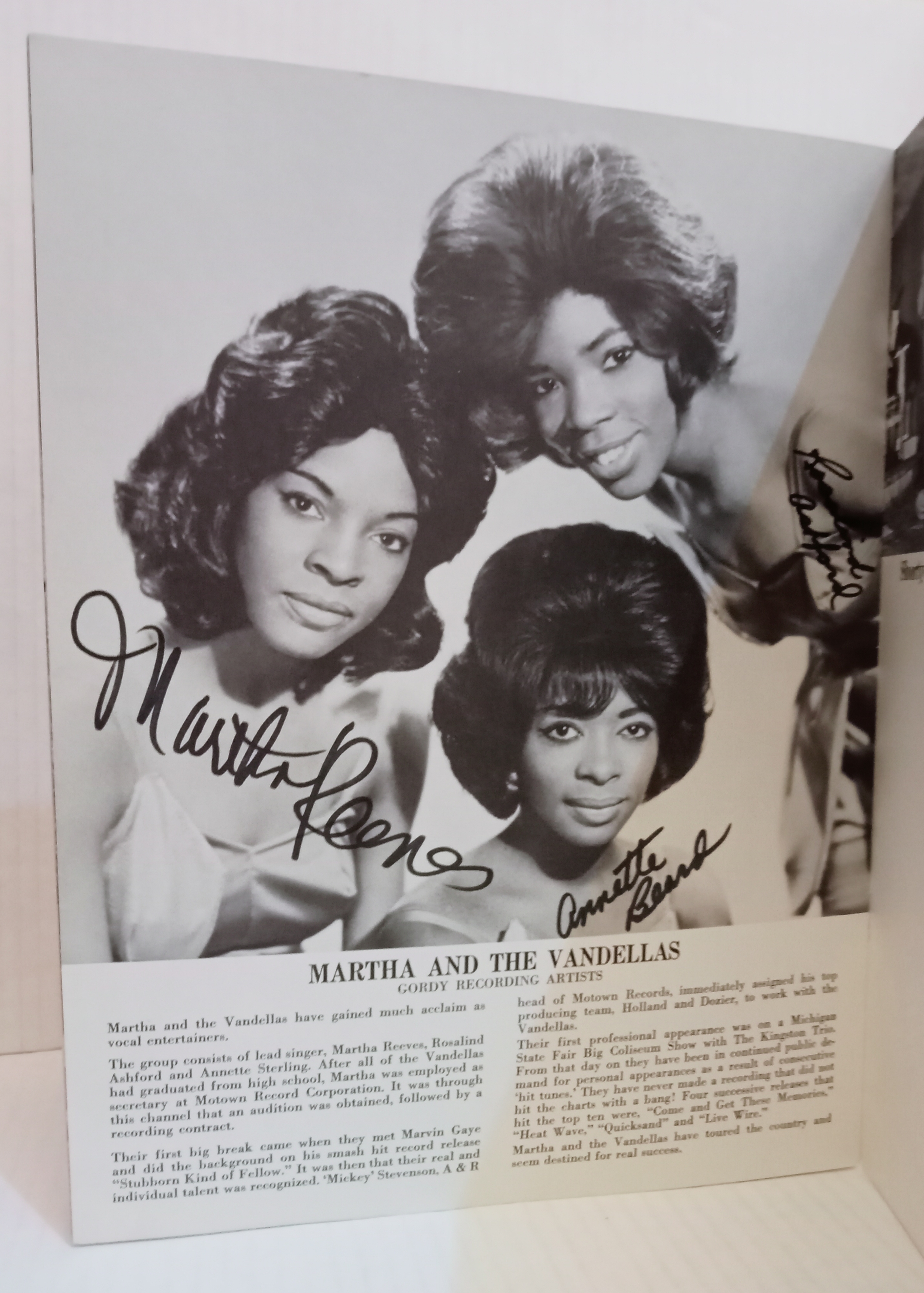 Original 60’s Motown Revue Tour Programme signed by various members of the groups featured in the - Image 3 of 5