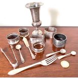 COLLECTION OF SILVER INCLUDING VASE AND NAPKIN RINGS, ETC. THIRTEEN ITEMS, TOTAL WEIGHT APPROX 330g