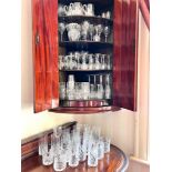 LARGE QUANTITY OF DRINKING GLASSES
