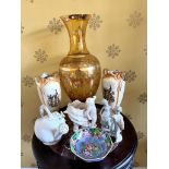 SMALL QUANTITY OF DECORATIVE CERAMICS PLUS GLASS VASE