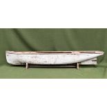 EARLY PND YACHT HULL, CIRCA 1920, BEAM APPROX 15cm AND BOW TO STERN APPROX 122cm FOR RESTORATION