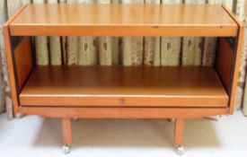 Mid 20th century fold out dining table. App. 74cm H x 114cm W x 39cm D Used condition, scuffs and