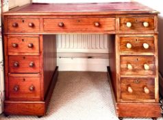 PEDESTAL WRITING DESK OF SMALL SIZE, POLISHED WOOD AND NINE DRAWERS, APPROX 72cm HIGH AND 106cm WIDE